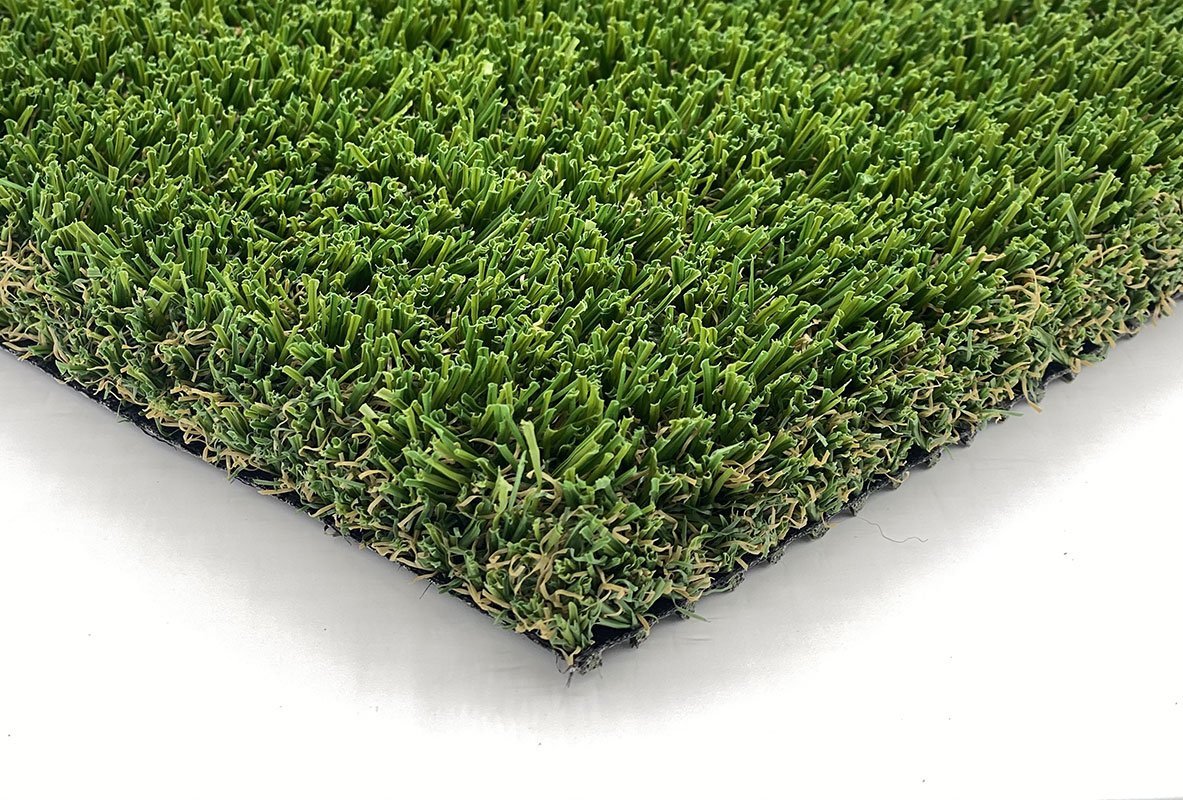 Champion 70 — low-pile resilient golf fringe turf
