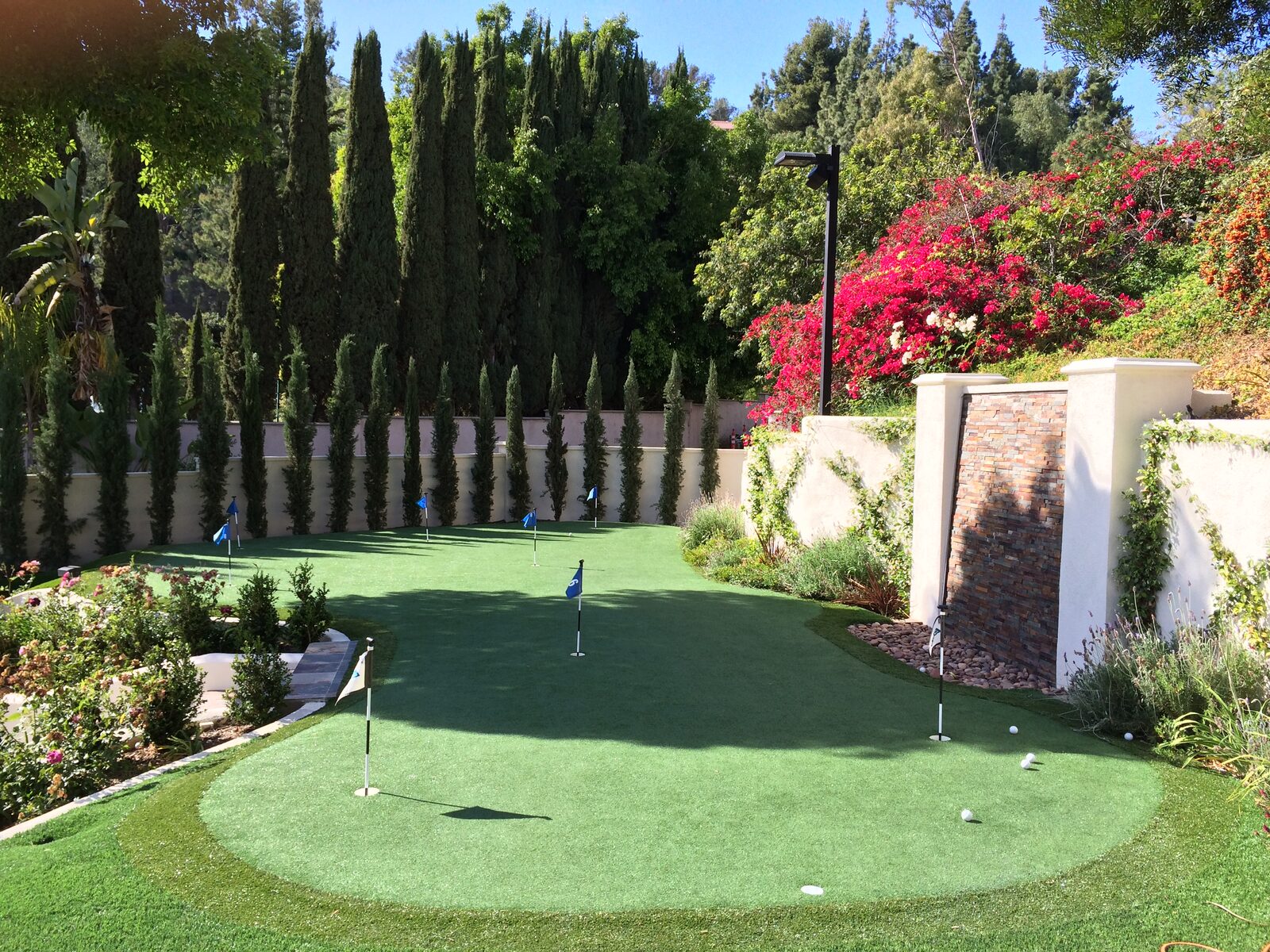 The Best Putting Green Surface for Backyards