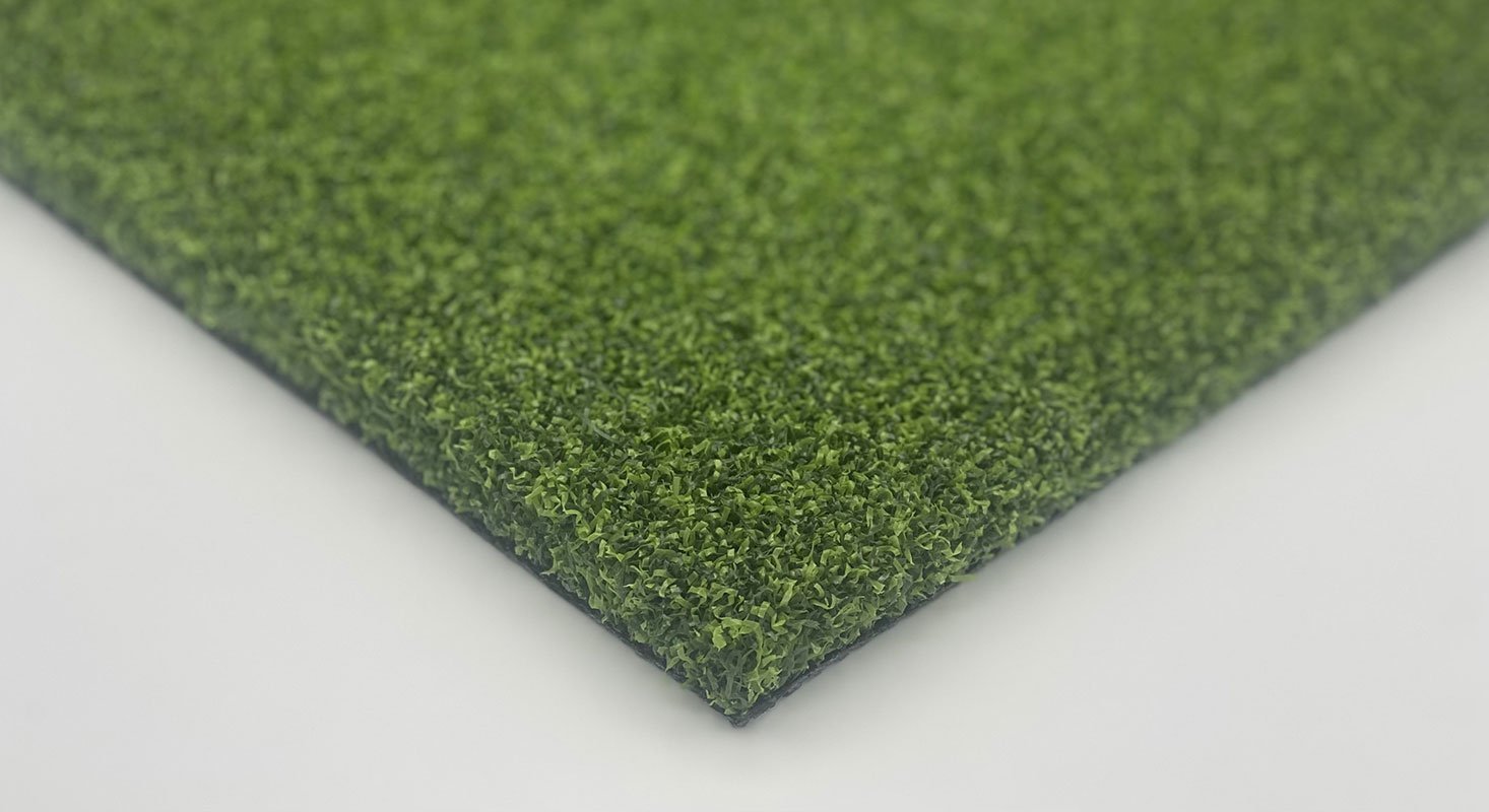 Spyglass Putt Pro — top-of-the-line putting green